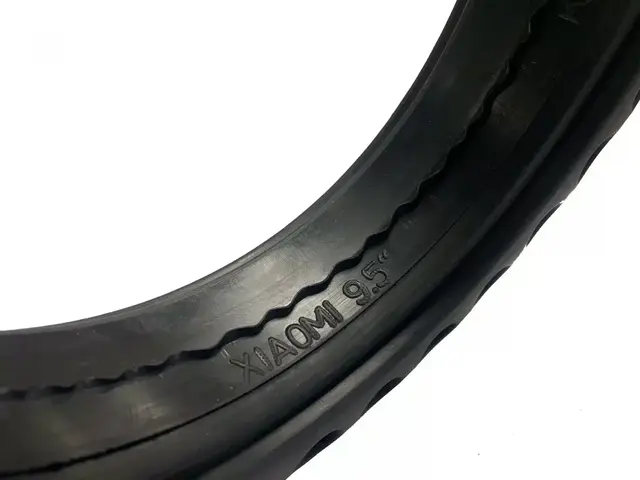 9.5×2? punkteringsfrie dekk sort 